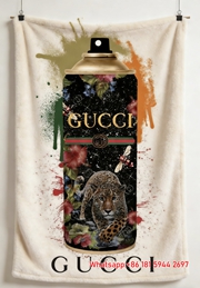 Gucci Spray Can Luxury Wildlife throw blankets IMG_2699
